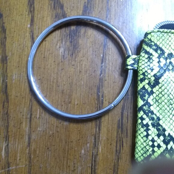 Ring holder, small  wristlet purse ( green) - Picture 2 of 4